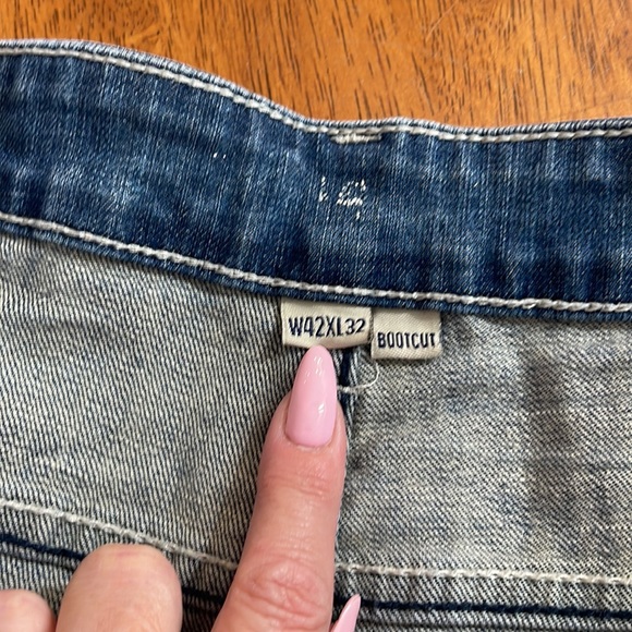 Men’s boot cut jeans. Like new. Medium blue color - Picture 3 of 4